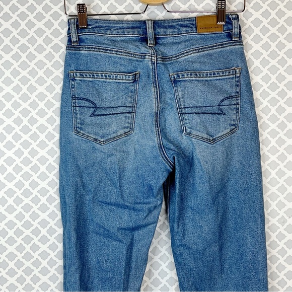 EUC American Eagle Stretch High Rise Mom Jeans - Picture 6 of 11